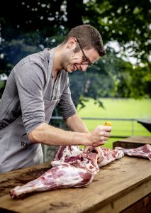 Metzger und Ernährungsberater Tizian Reinwald