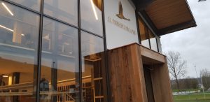 Die neue Glasfassade der Lembergerland Vinothek