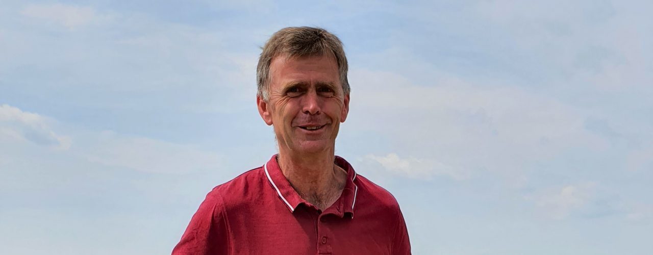Michael Schmitt, Vorstandsvorsitzender der weingärtner Markelsheim, in seinen Reben
