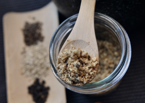 Hilft, exotische Fr&uuml;hjahrssnacks zuzubereiten: Dukkah