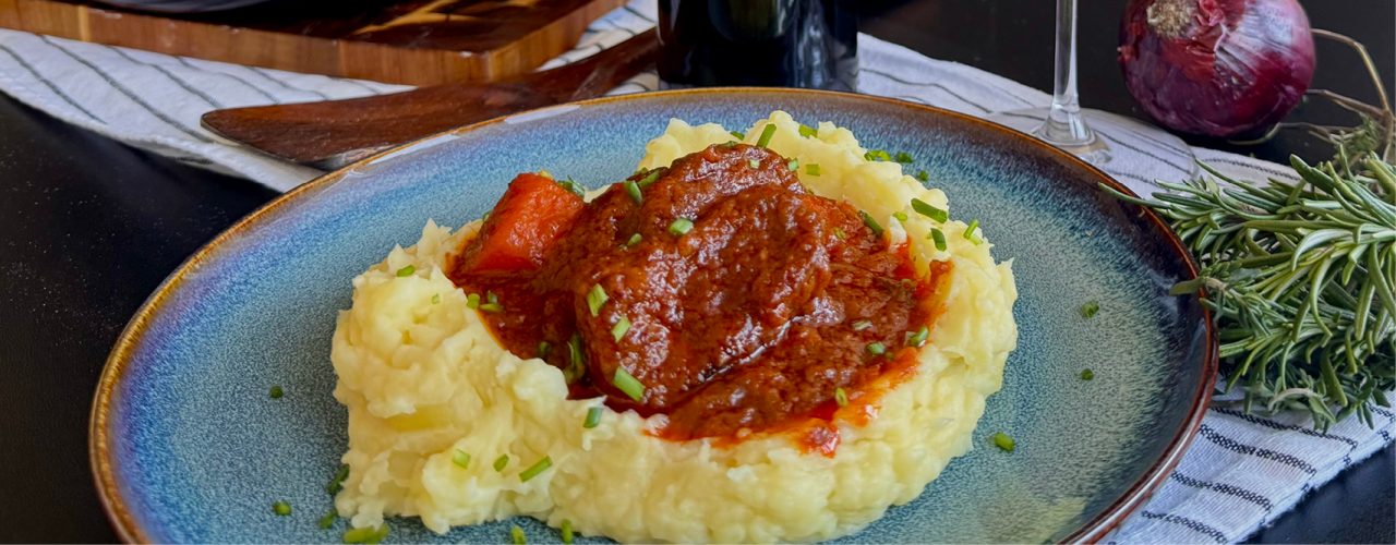 Rezept: Rindergulasch mit Kartoffelpüree